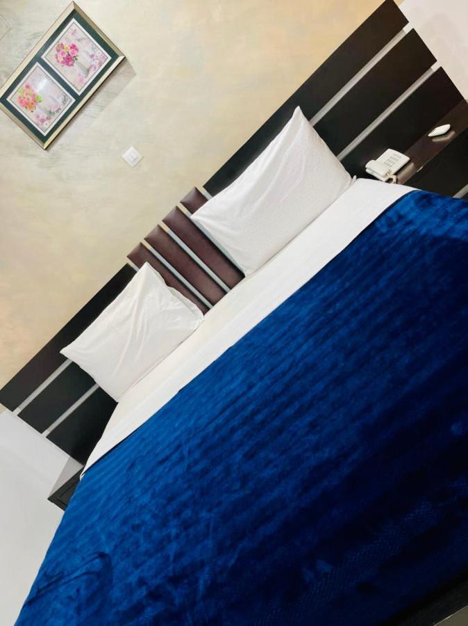 Class Hotel Brazzaville Exterior foto